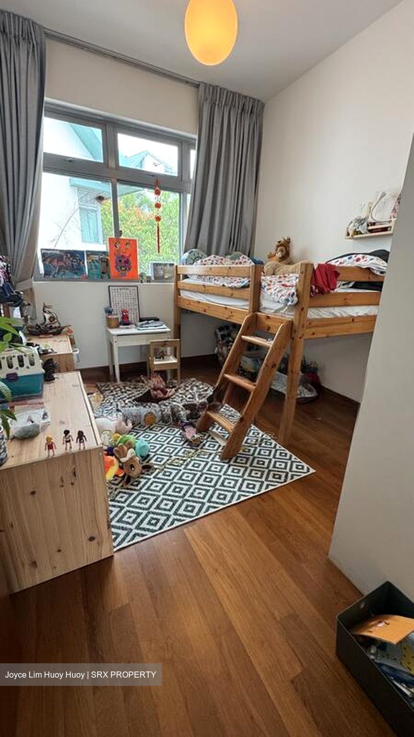 Duchess Avenue (D10), Terrace #497378371